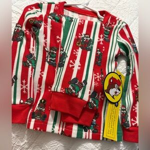 New 2T Festive Red and Green Buc-ee’s  Pajama Set Gifts early